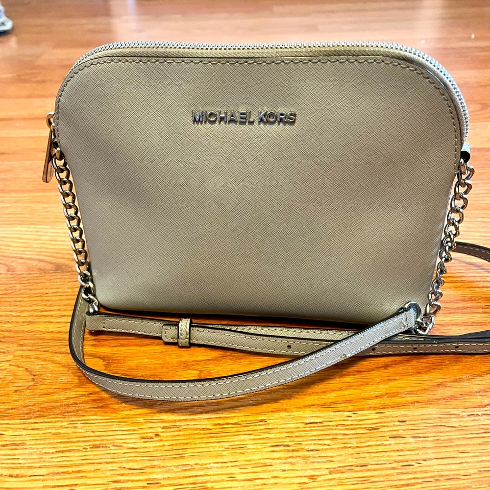 Micheal Kors crossbody